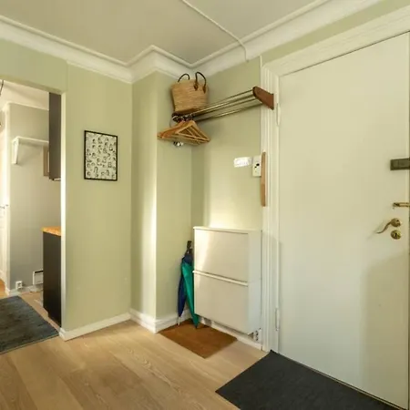 Lägenhet Dinbnb I Historical Cobblestone Street *