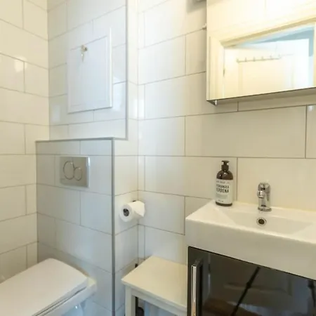 Dinbnb I Historical Cobblestone Street * Bergen